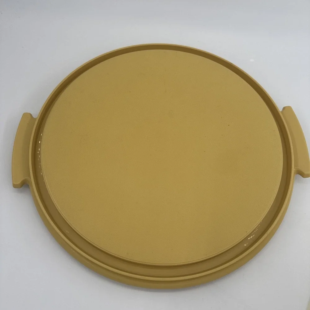Vintage Tupperware Round Cake Taker Carrier 684-7 Yellow‎ 10 Inch